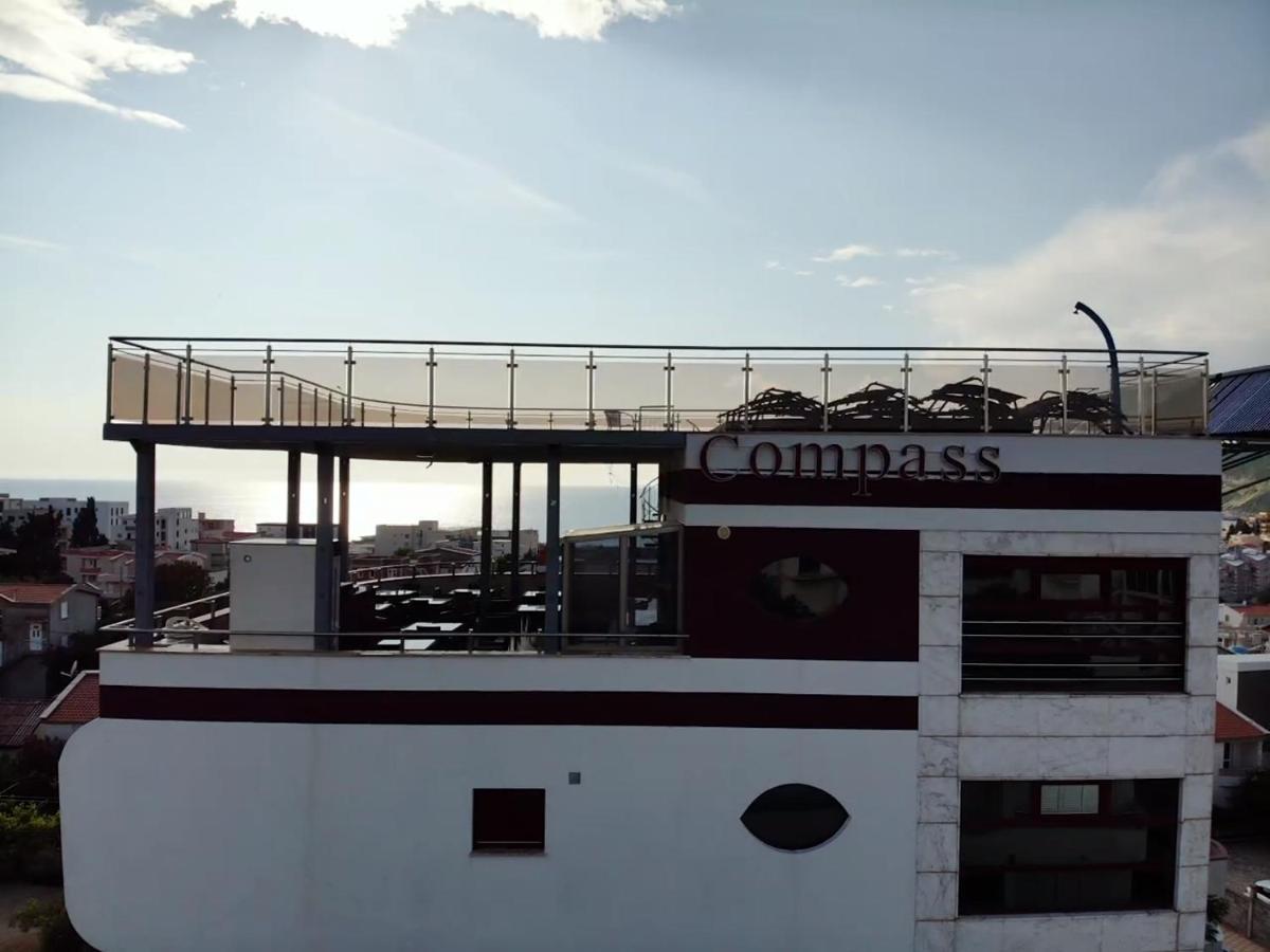 Compass Aparthotel Dobra Voda Extérieur photo