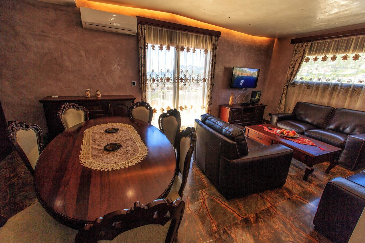 Compass Aparthotel Dobra Voda Extérieur photo